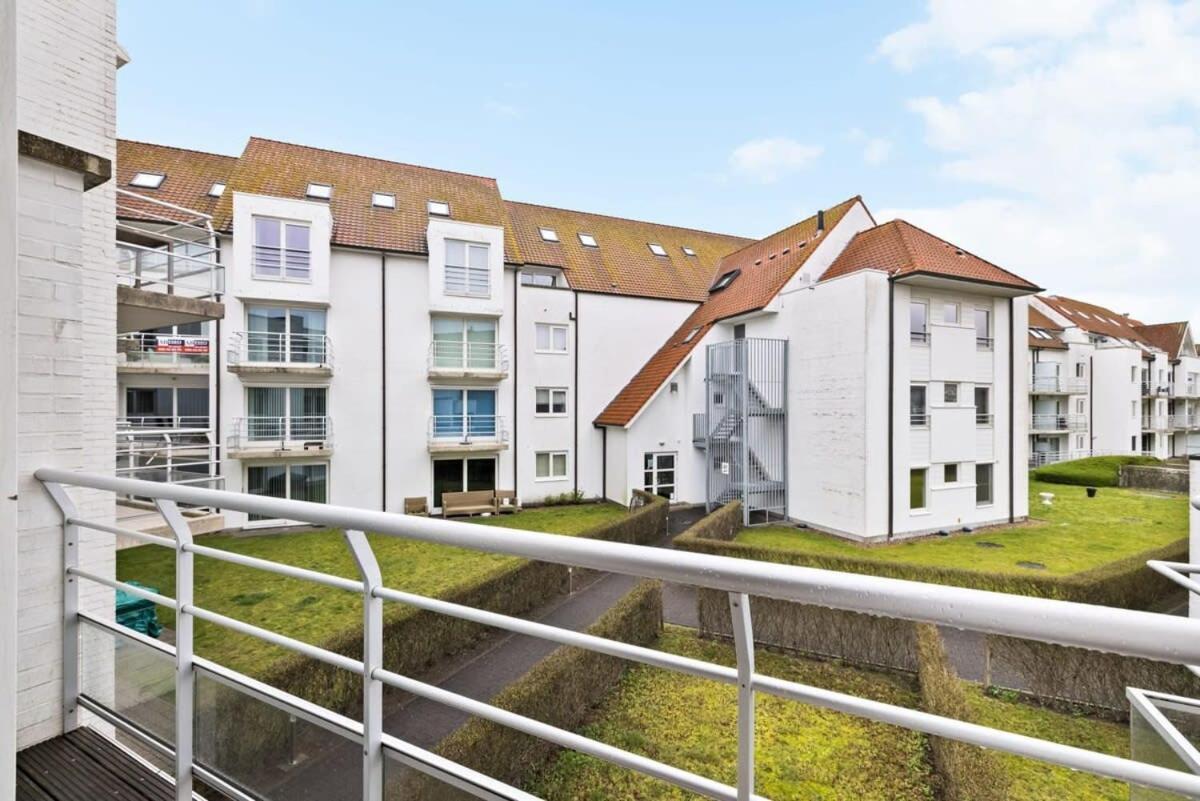 Beautiful Bel-Etage In Blankenberge Apartment Exterior photo